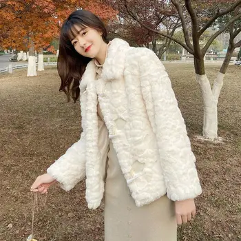 Téli ÚJ fehér bolyhos kabátok tehénszarv gombbal Faux Rex nyúl bunda női sűrített és meleg bárányprémes ruházat
