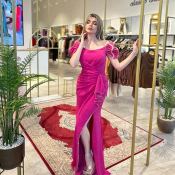 Divatavató Szaúd-Arábia Vállon kívüli köpeny Hivatalos Ocassion ruha Inges padlóig érő szoknyák Charmeuse estélyi ruha