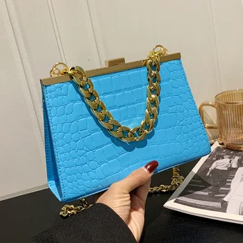 2023 Luxus márka női estélyi kuplungparti hónalji táskák Blue Clip Shell lánc válltáskák Női esküvői kézitáska és pénztárca
