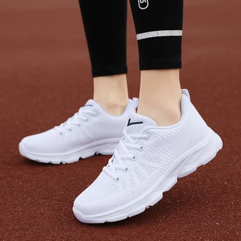 Sportcipők nőknek Nyári divat Lélegző háló Fehér alkalmi tornacipő Futás Sétacipő Tenisz Női Zapatos Mujer